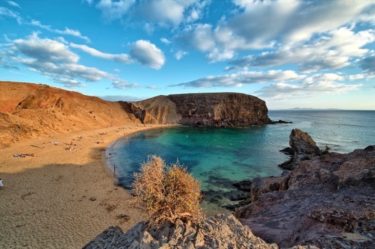 Plage-Papagayo-Lanzarote-768x511