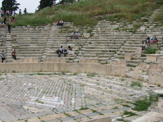 tourisme-athenes-theatre-dionisos-muchosol