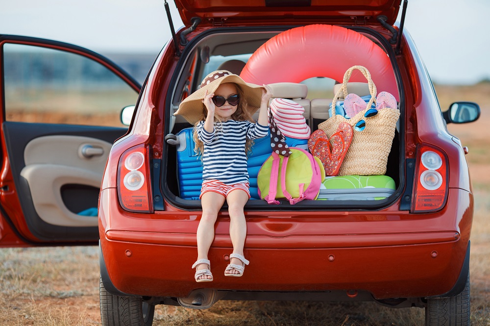 famille-nombreuse-vacances-profiter