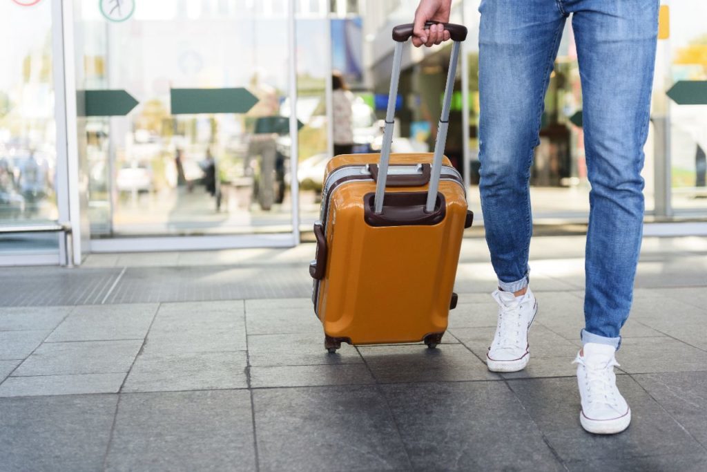 rules-ryanair-hand-luggage-cabin-1024x683