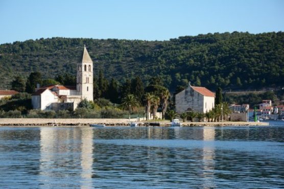 islas-de-croacia-vis-muchosol-e1522837855211