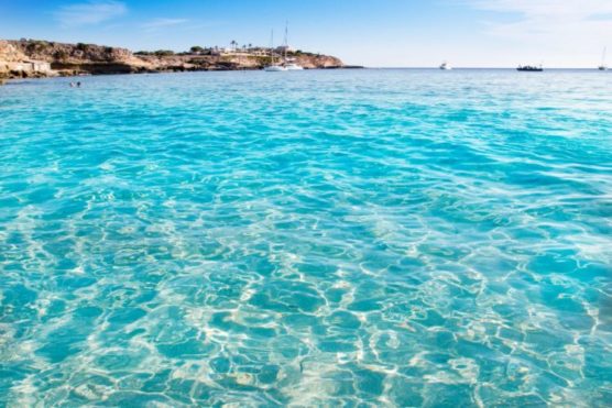 Vacances-Luxe-destinations-Ibiza-Muchosol
