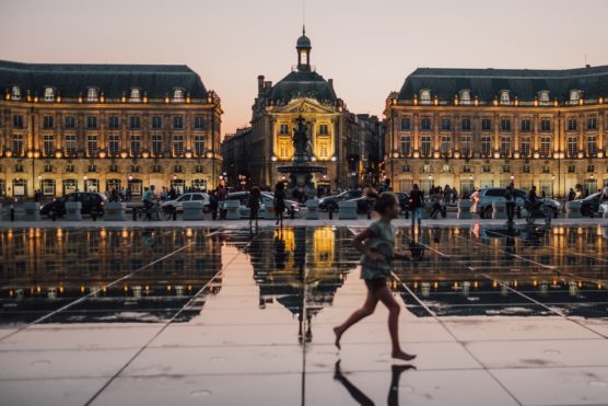 que-hacer-en-burdeos-con-espejo-miroir-d'eau-muchosol