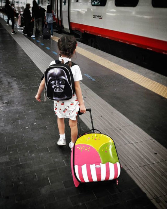 enfant-train-gare