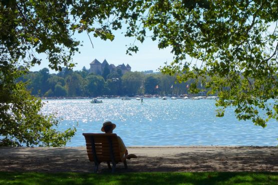 lac-annecy-plage-baigner