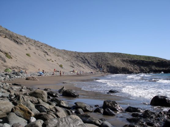 plages-nudistes-de-grande-canarie-montaña-arena-muchosol