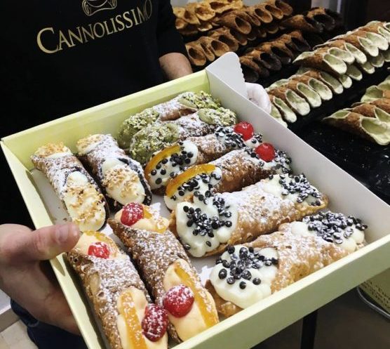 Restaurants-en-Sicile-cannolo-