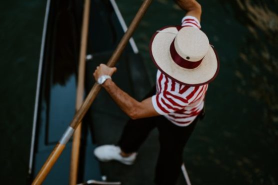 Que-voir-à-venise-Gondolier